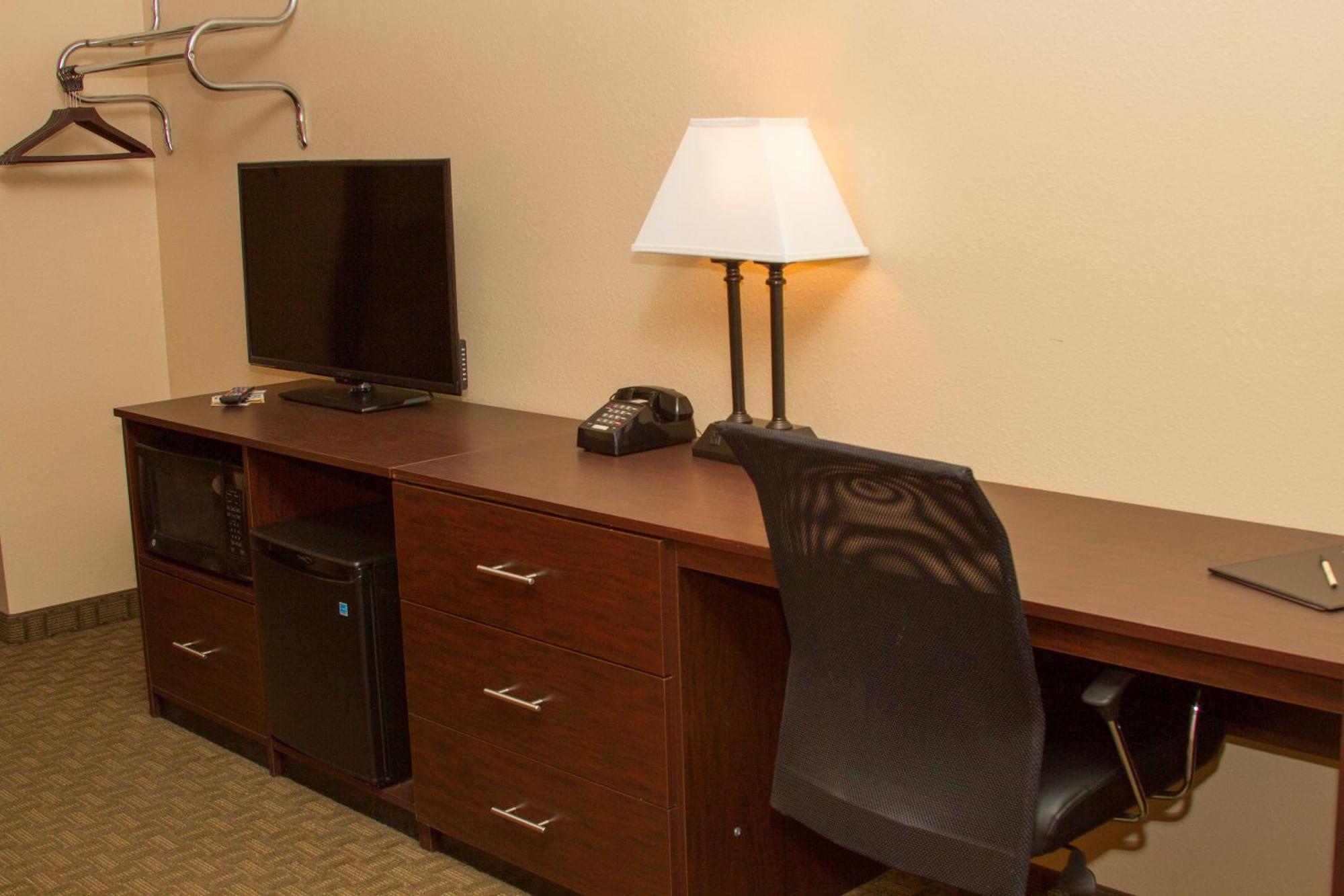 Cottonwood Inn & Suites Phillipsburg Номер фото